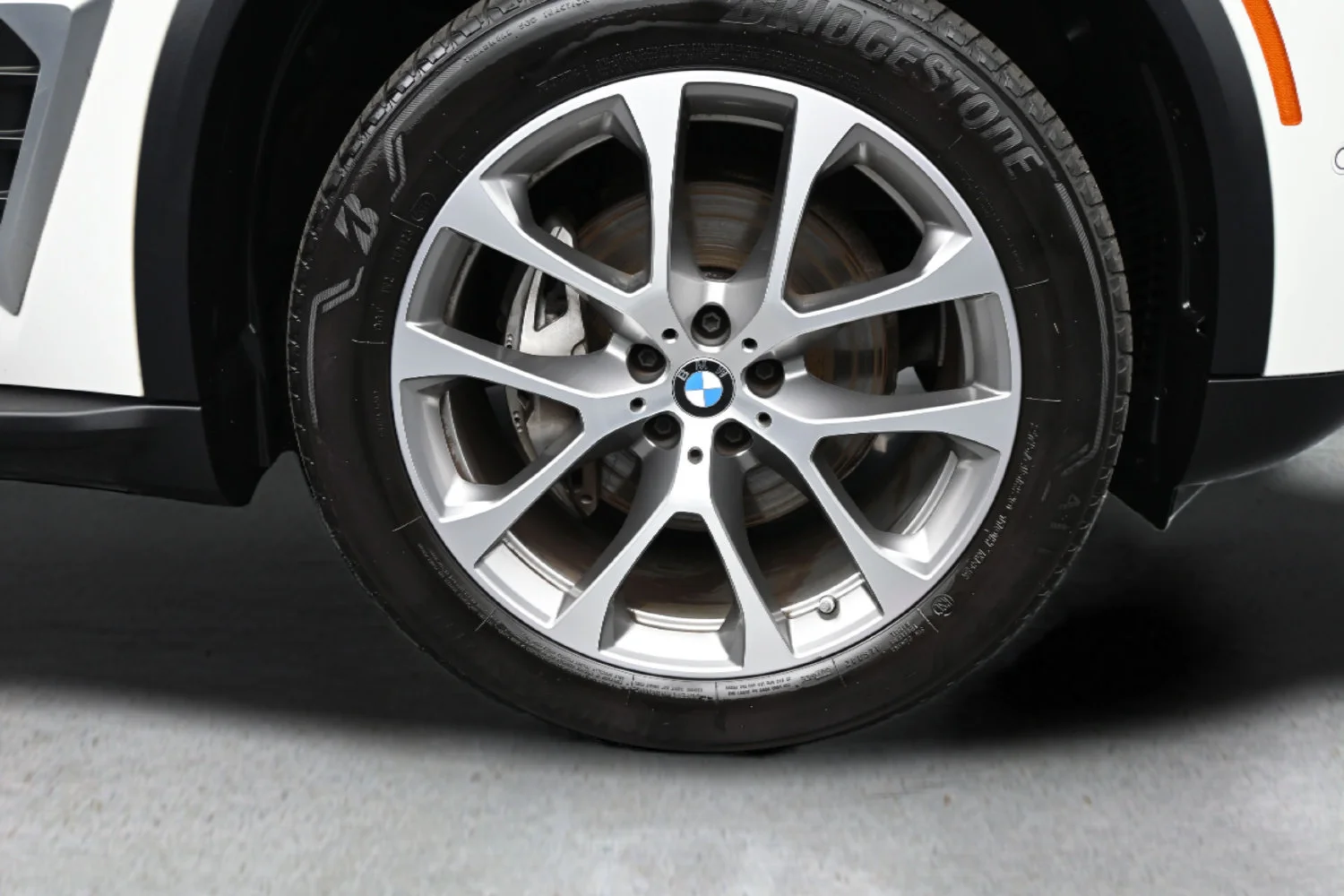 Used 2026 White BMW xDrive40i image 23