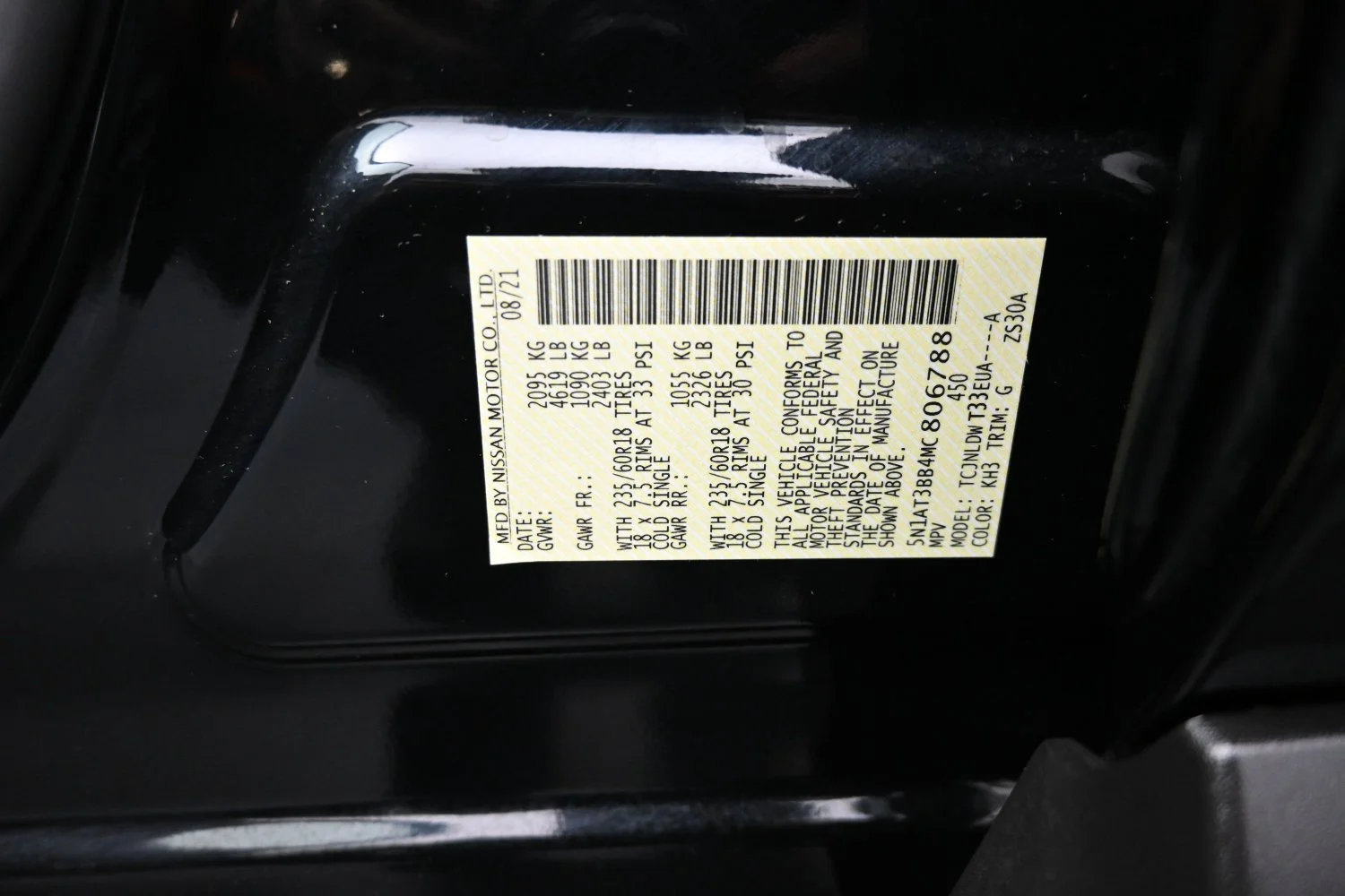 Used 2021 Black Nissan SV Intelligent AWD image 22