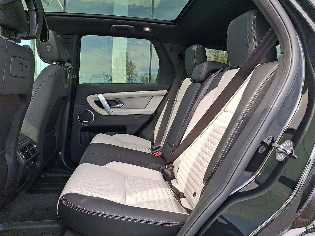 New 2026  Land Rover Landmark image 6