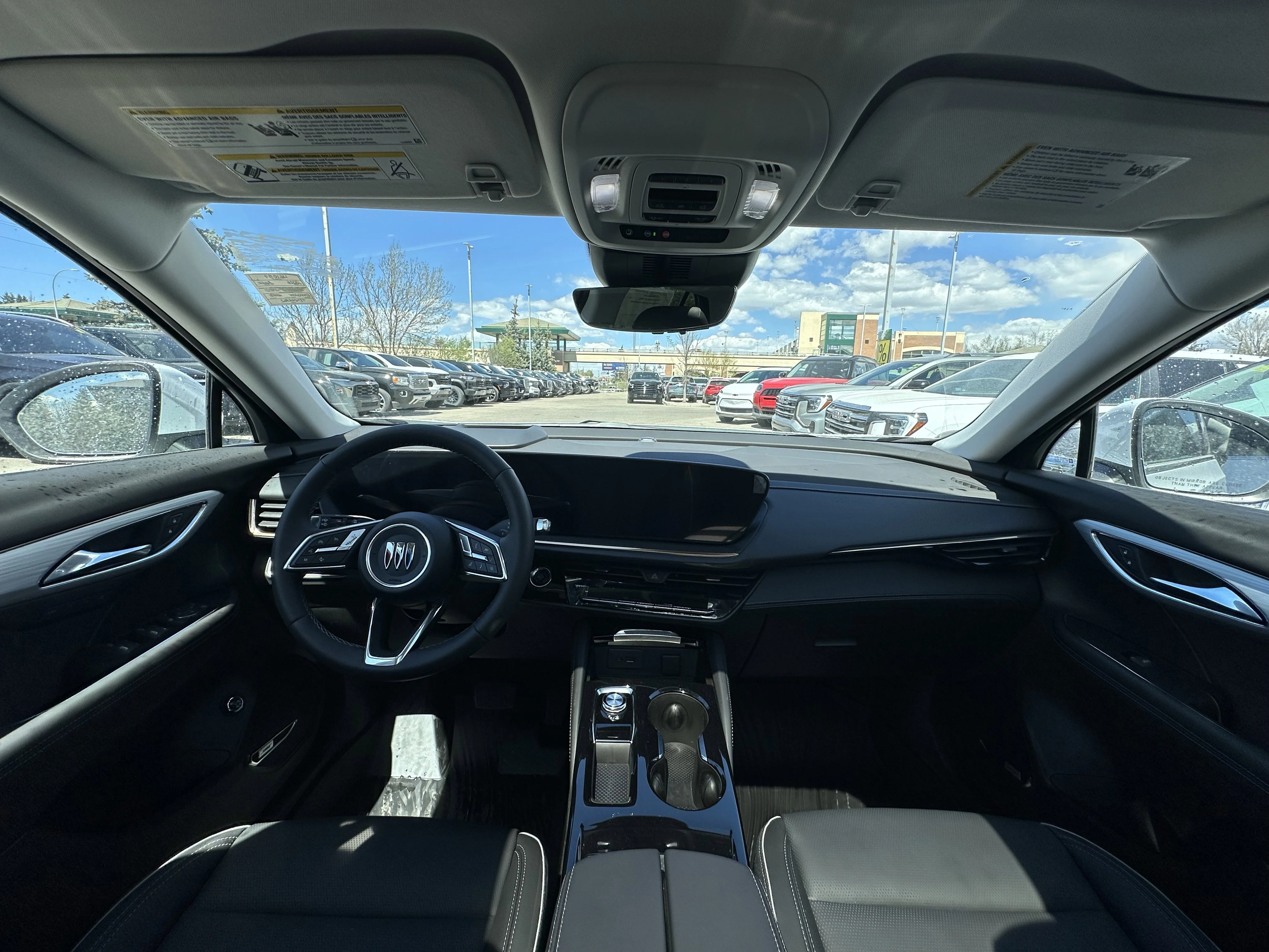 New 2026 Iridescent White Tricoat Buick Avenir image 18