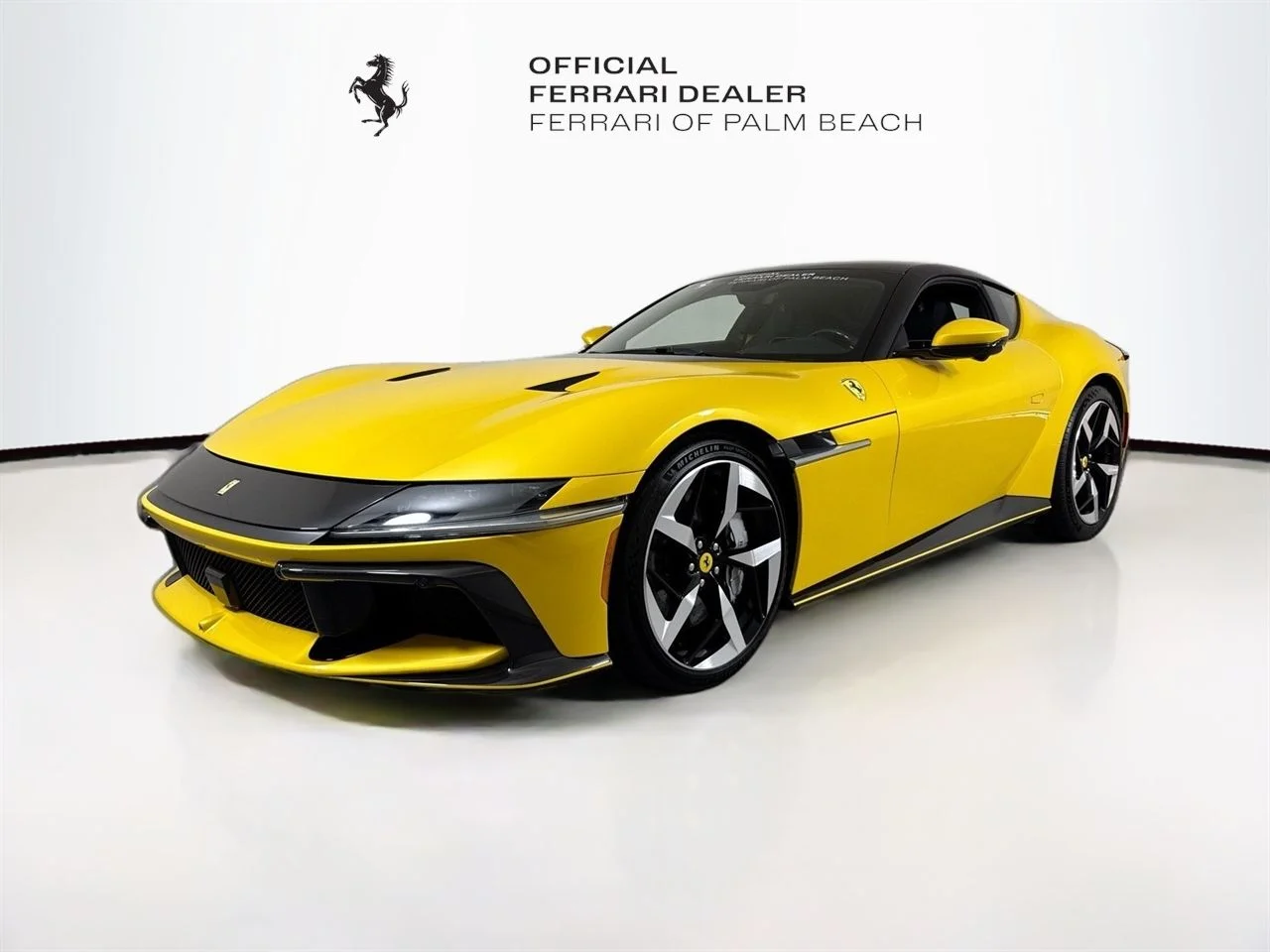 Certified Used 2025 Giallo Triplo Strato Ferrari Base image 3