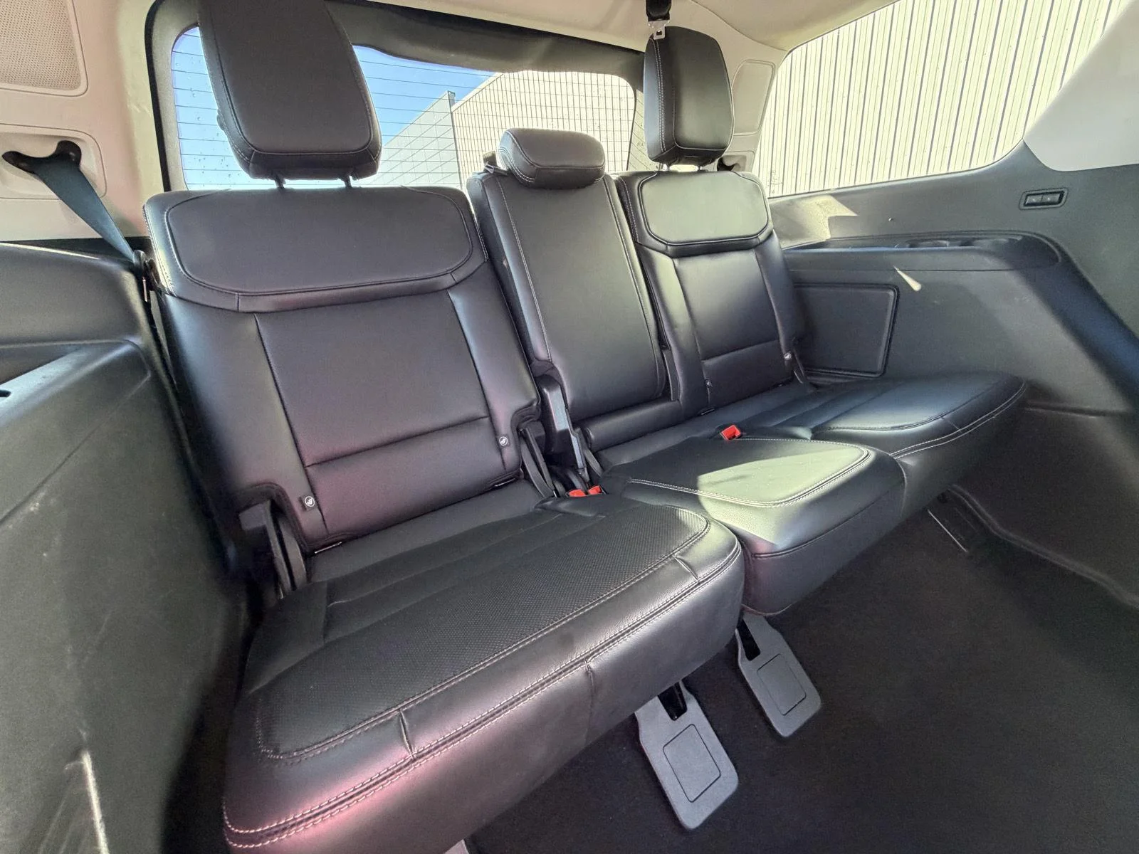 Used 2025 Space Silver Ford Platinum image 23