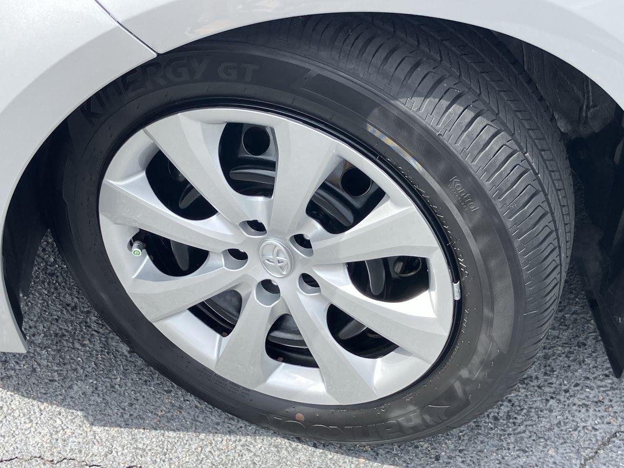 Used 2025 Silver (Classic Silver Metallic) Toyota LE image 9