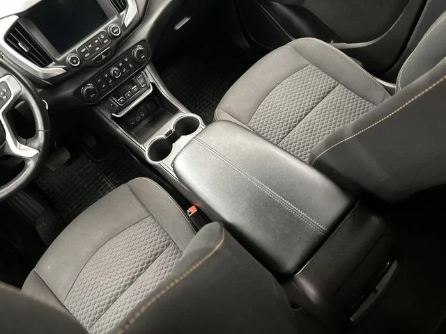 Used 2018 Red GMC SLE image 25