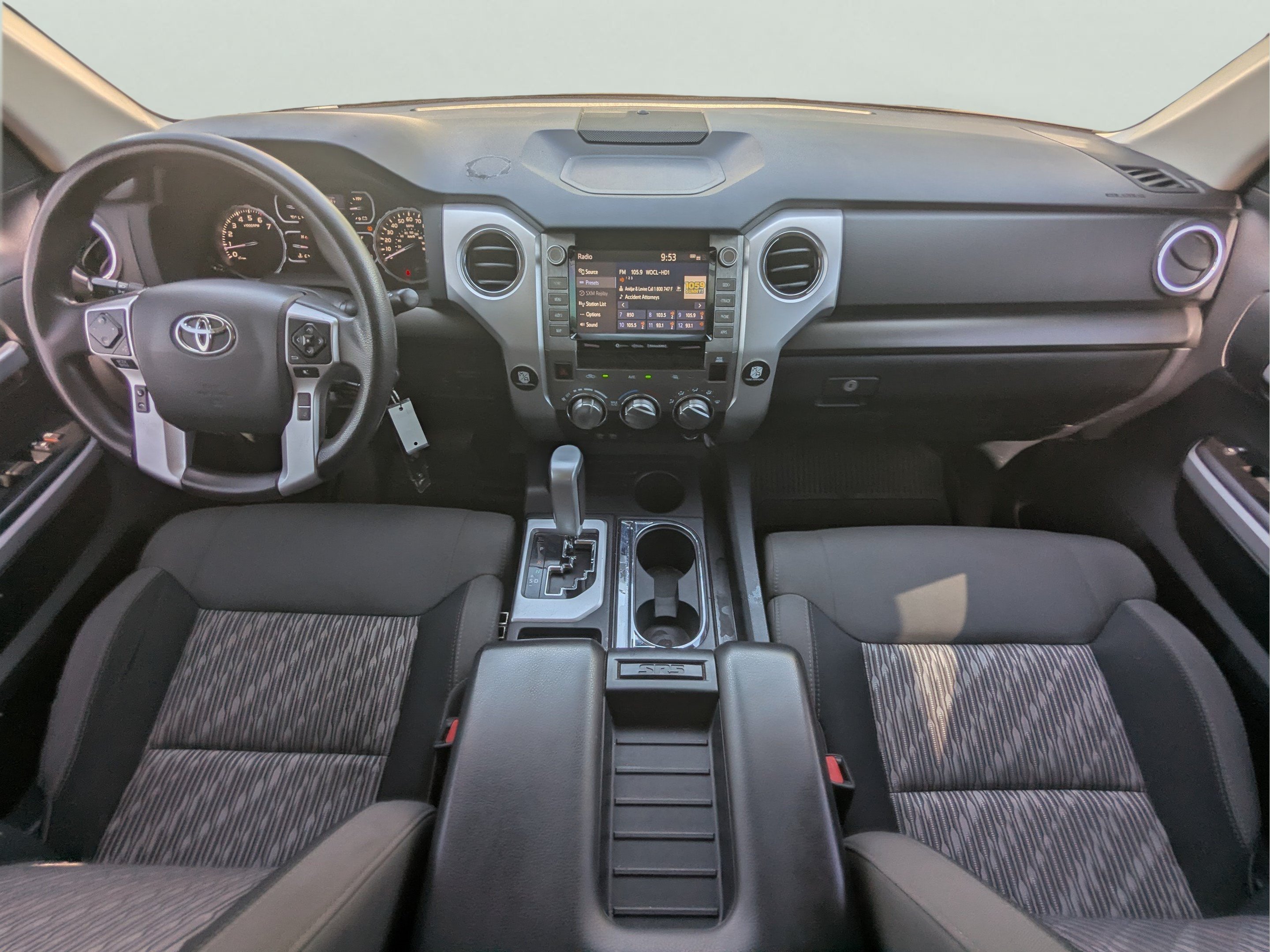 2020 Toyota Tundra SR5 - Photo 16