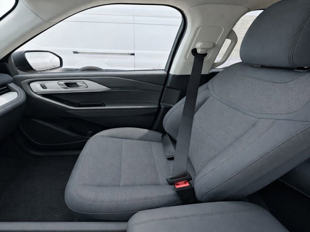 New 2026 Carbonized Gray Metallic Ford Active image 13