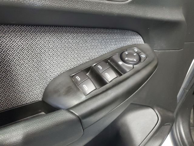 Used 2022 White Chevrolet LS image 11