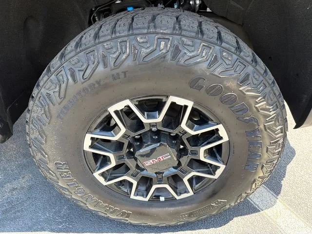 Used 2024 Onyx Black GMC AT4X image 12