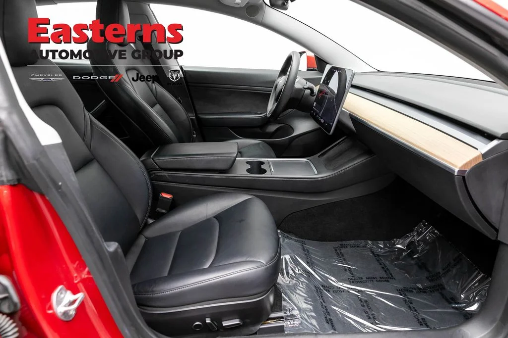 Used 2021 Red Tesla Standard Range Plus image 17