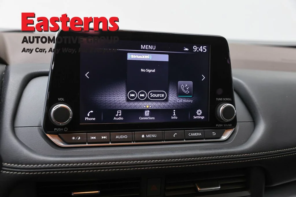 Used 2023 Red Nissan SV image 18