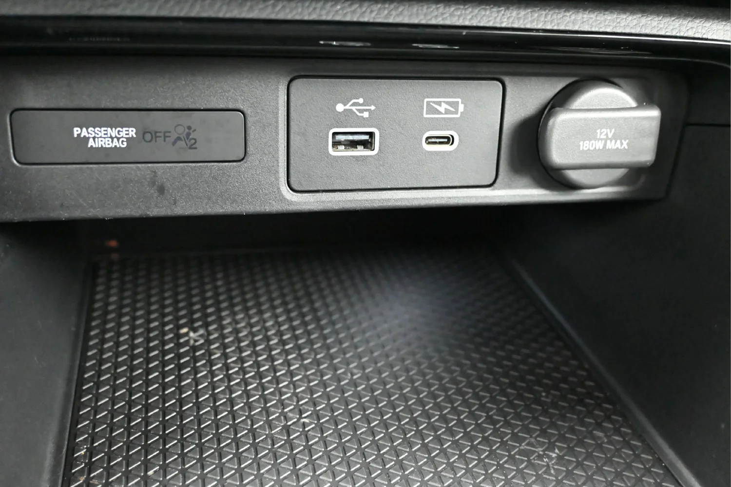 Used 2024  Honda Sport image 19