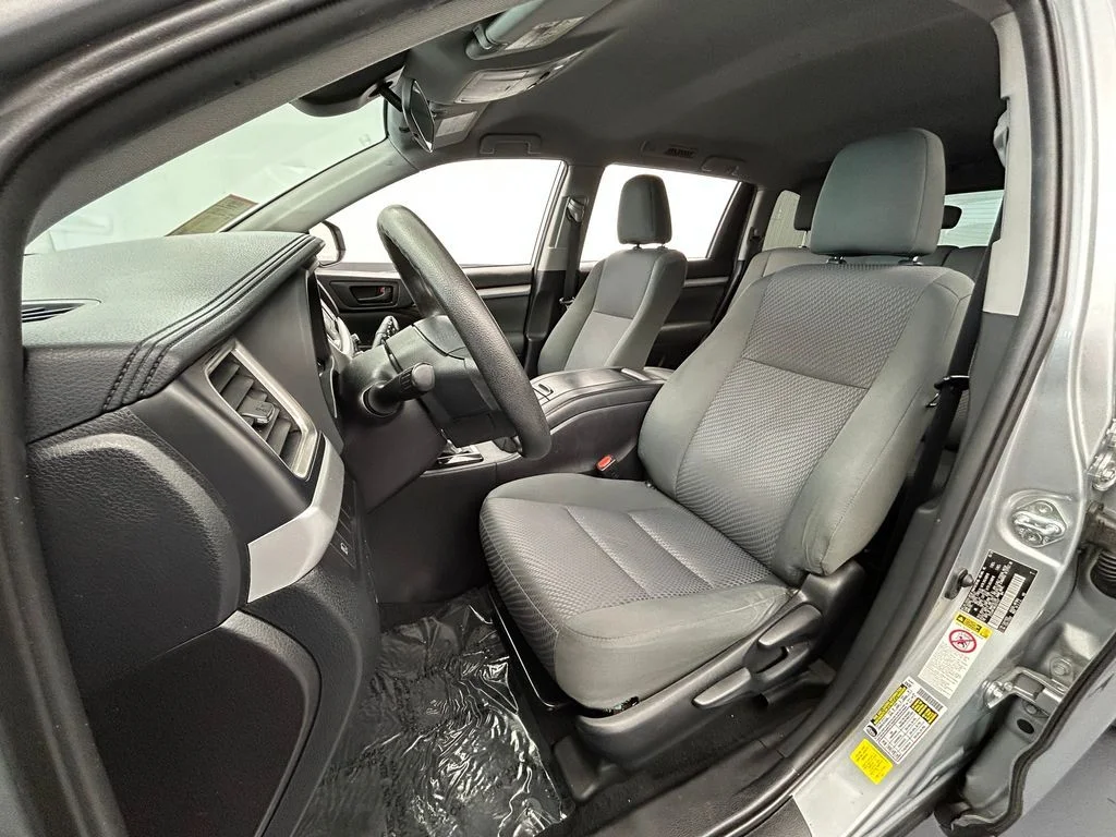 Used 2019 Celestial Silver Metallic Toyota LE image 9