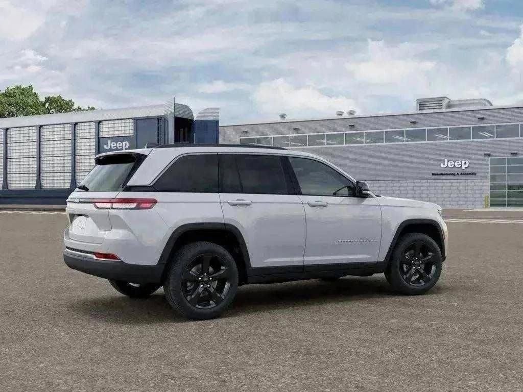 New 2026 Bright White Clearcoat Jeep Limited image 71