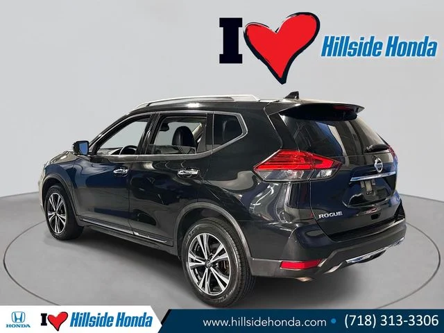 Used 2017 Magnetic Black Nissan SL image 2