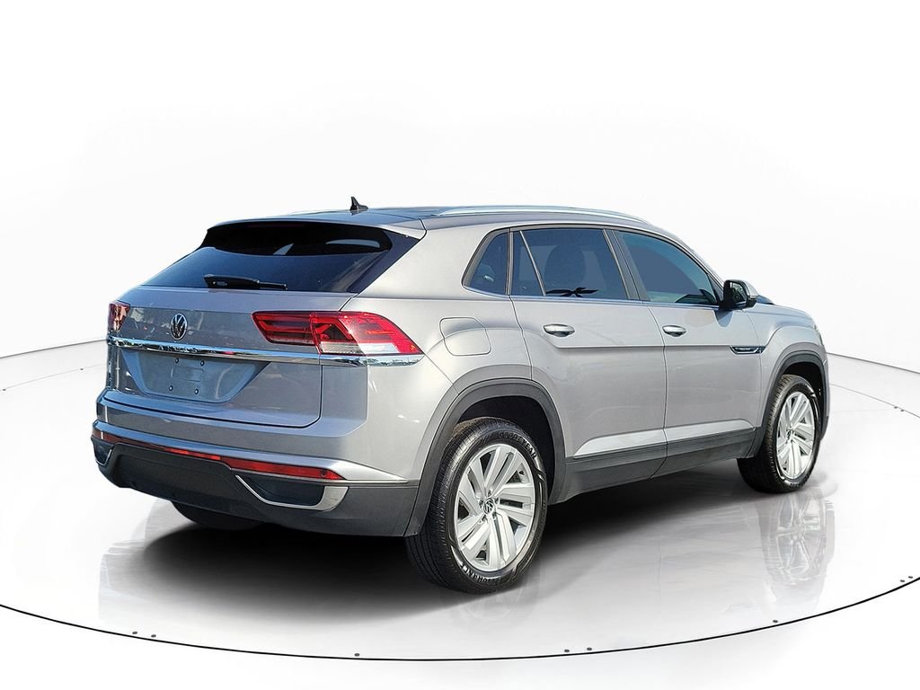 Certified Used 2023  Volkswagen 2.0T SE w/Technology image 4