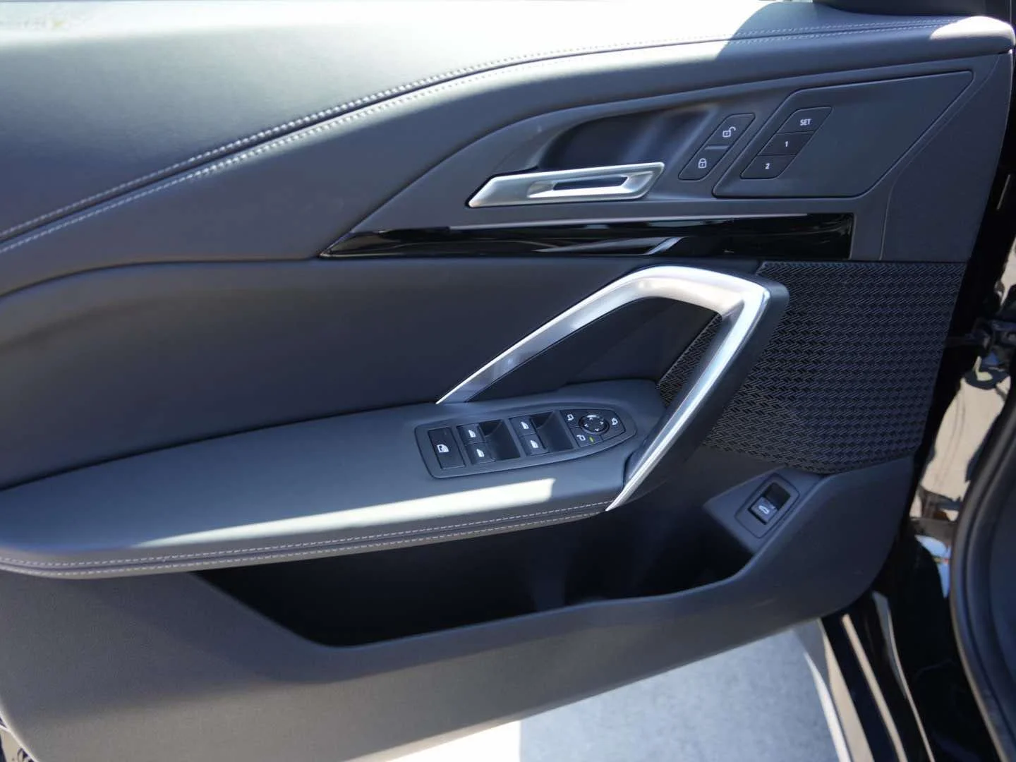 New 2026 Jet Black BMW xDrive28i image 12