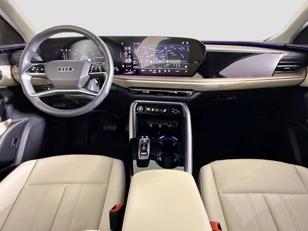 Used 2025 White Audi 2.0T Premium image 9