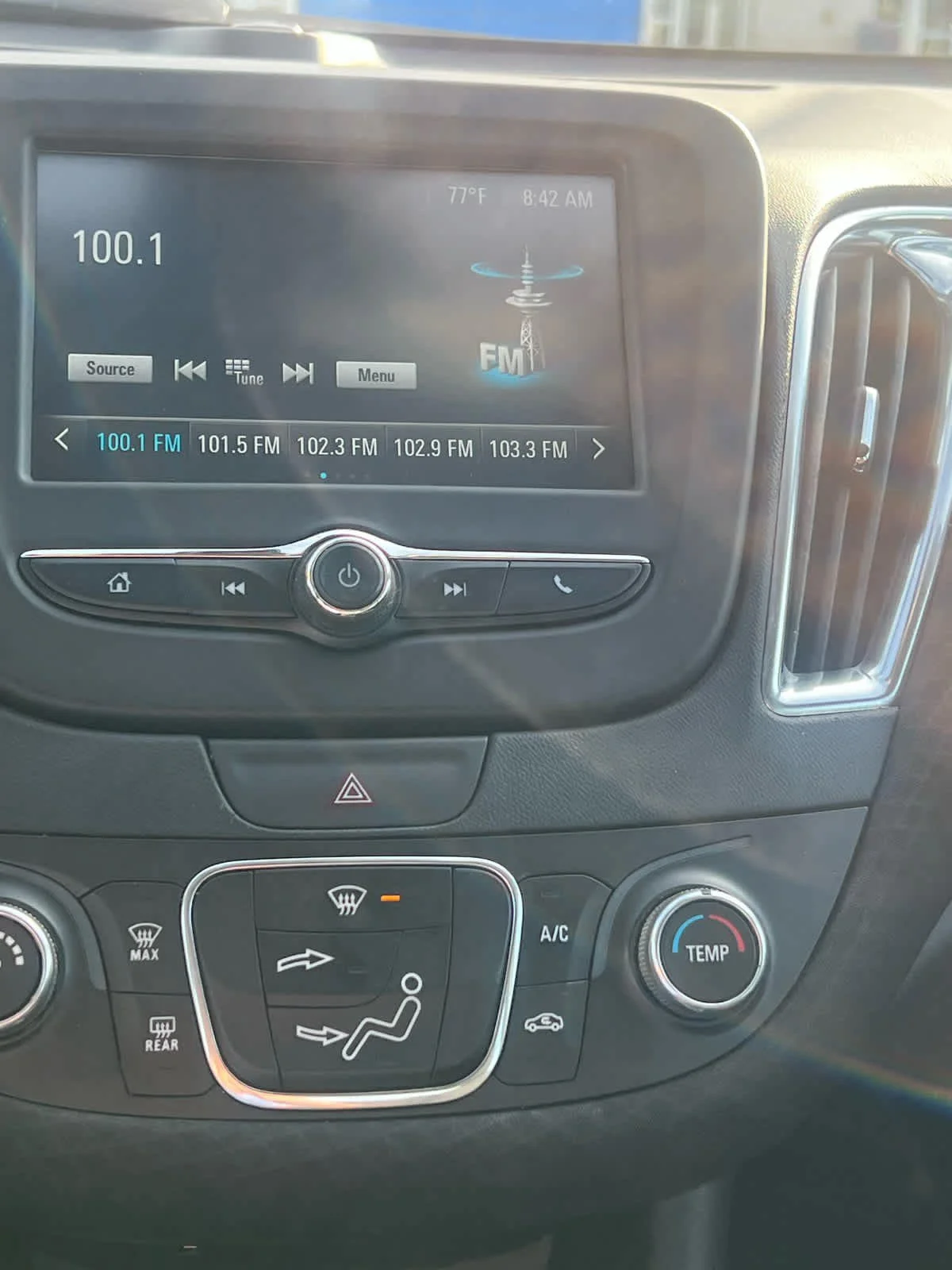 Used 2017 Silver Ice Metallic Chevrolet LT image 8