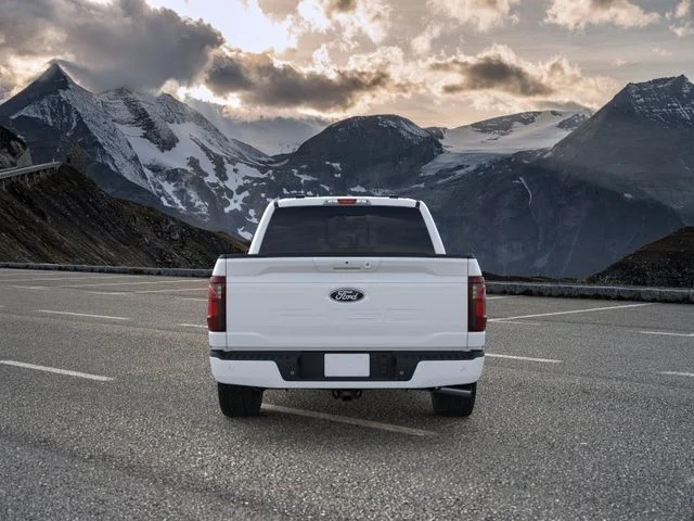 New 2026 Oxford White Ford XLT image 5