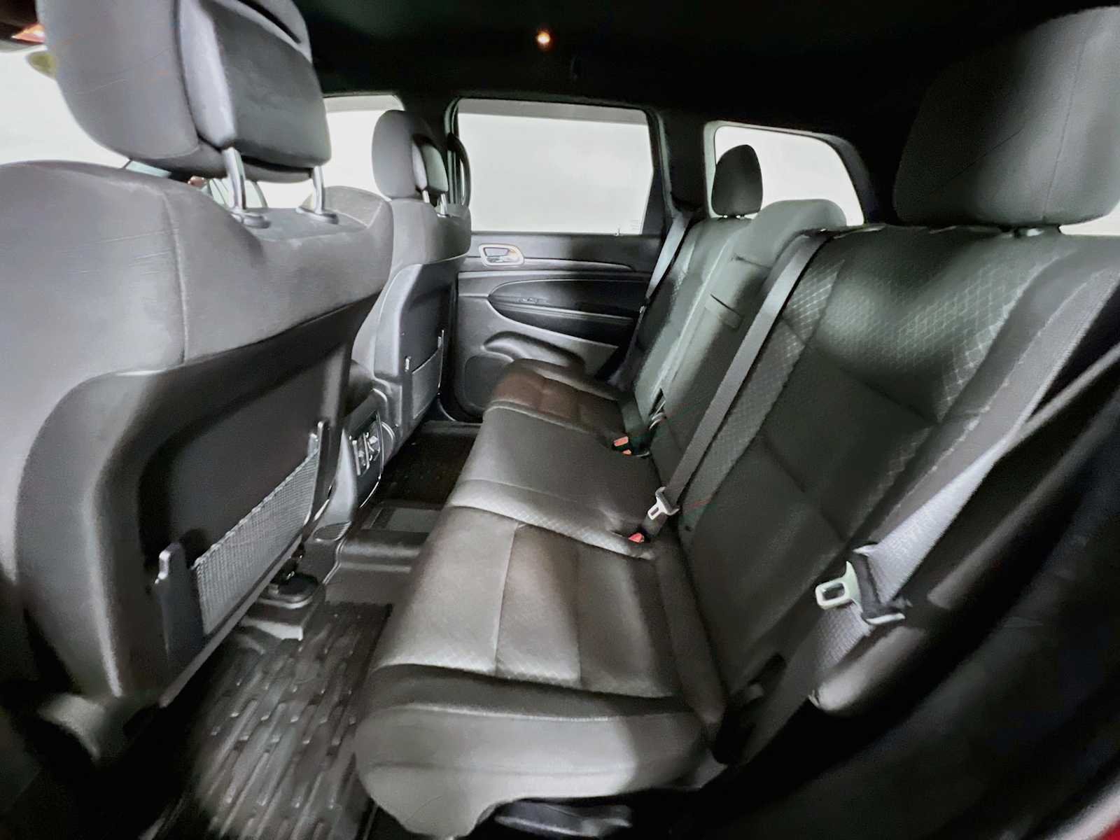 Used 2021 Velvet Red Pearlcoat Jeep Laredo E image 24