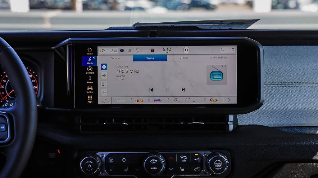 New 2026 Reign Jeep Sport S image 17