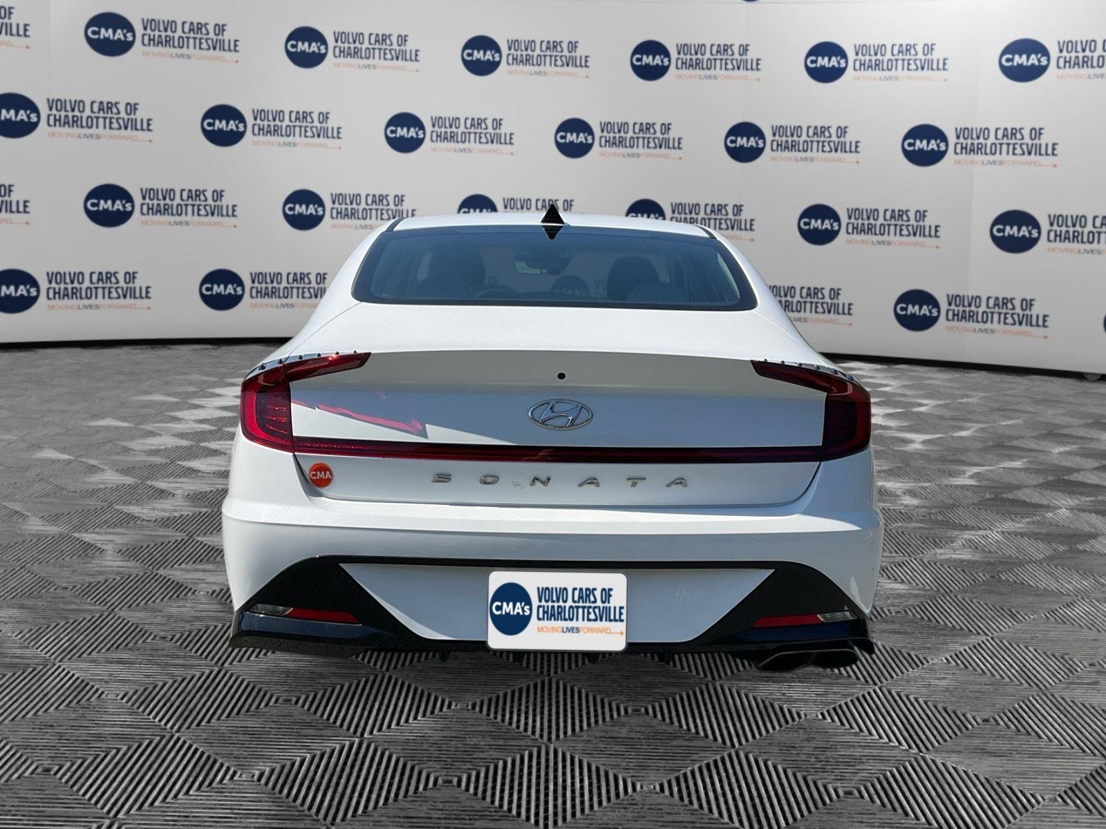 Used 2020 Quartz White Hyundai SEL image 4