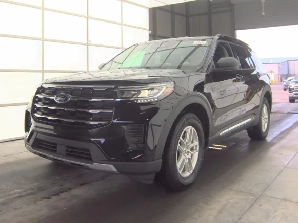 2025 Ford Explorer Active 4WD (PL535)'s photo