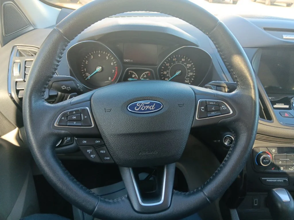 Used 2017 White Platinum Metallic Tri-Coat Ford Titanium image 16