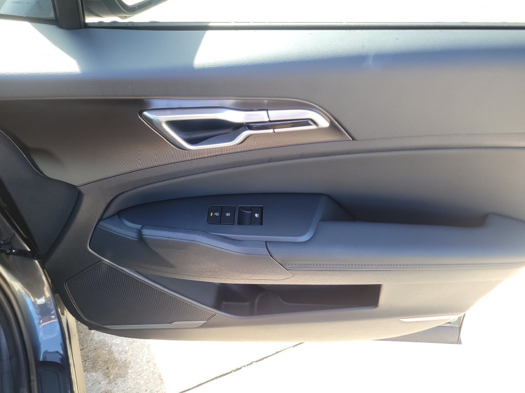 New 2026 Gravity Gray Kia EX image 10