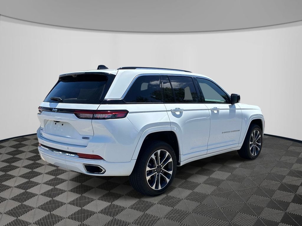 Used 2023 White Jeep Overland 4xe image 7