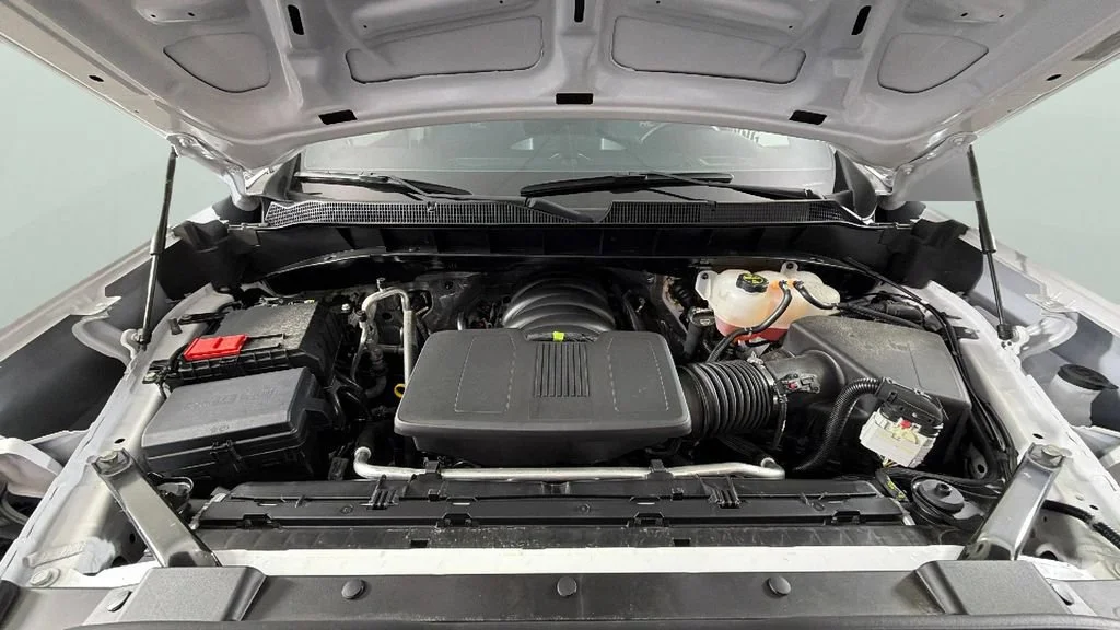 Used 2026 Summit White Chevrolet WT image 38