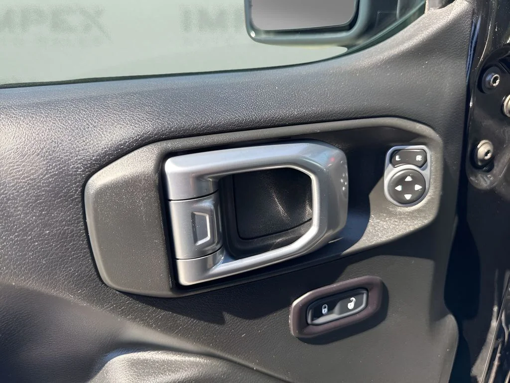 Used 2018 Black Jeep Rubicon image 24