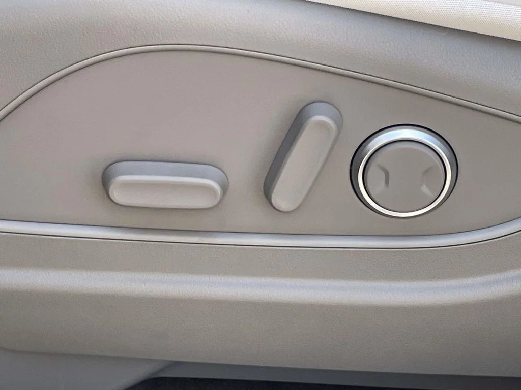 New 2026 Gray Hyundai SEL image 18