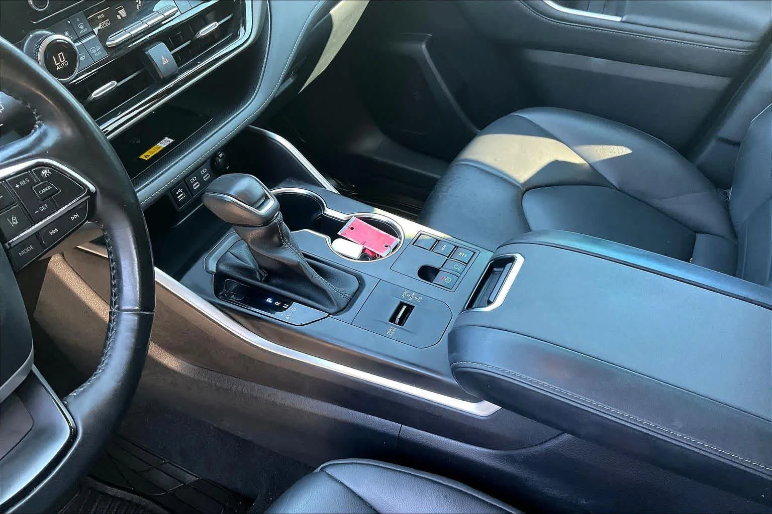 Used 2023 Magnetic Gray Metallic Toyota XLE image 17
