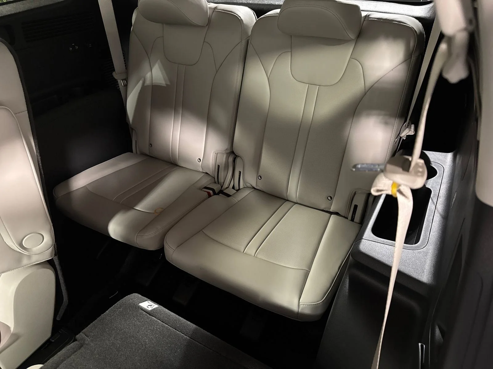 New 2026 Snow White Pearl Kia EX image 17