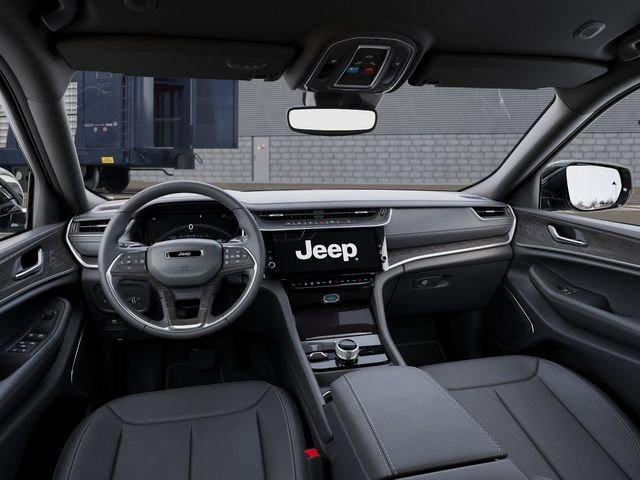 New 2026 Diamond Black Crystal Pearl-Coat Exterior Paint Jeep Limited image 15