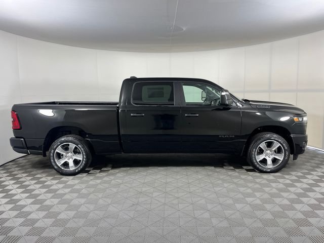 New 2026 Diamond Black Crystal Pearlcoat RAM Express image 4
