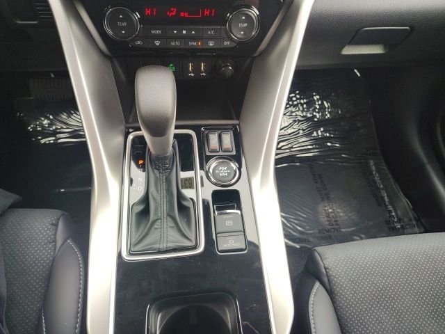 New 2026 Black Mitsubishi SE image 22