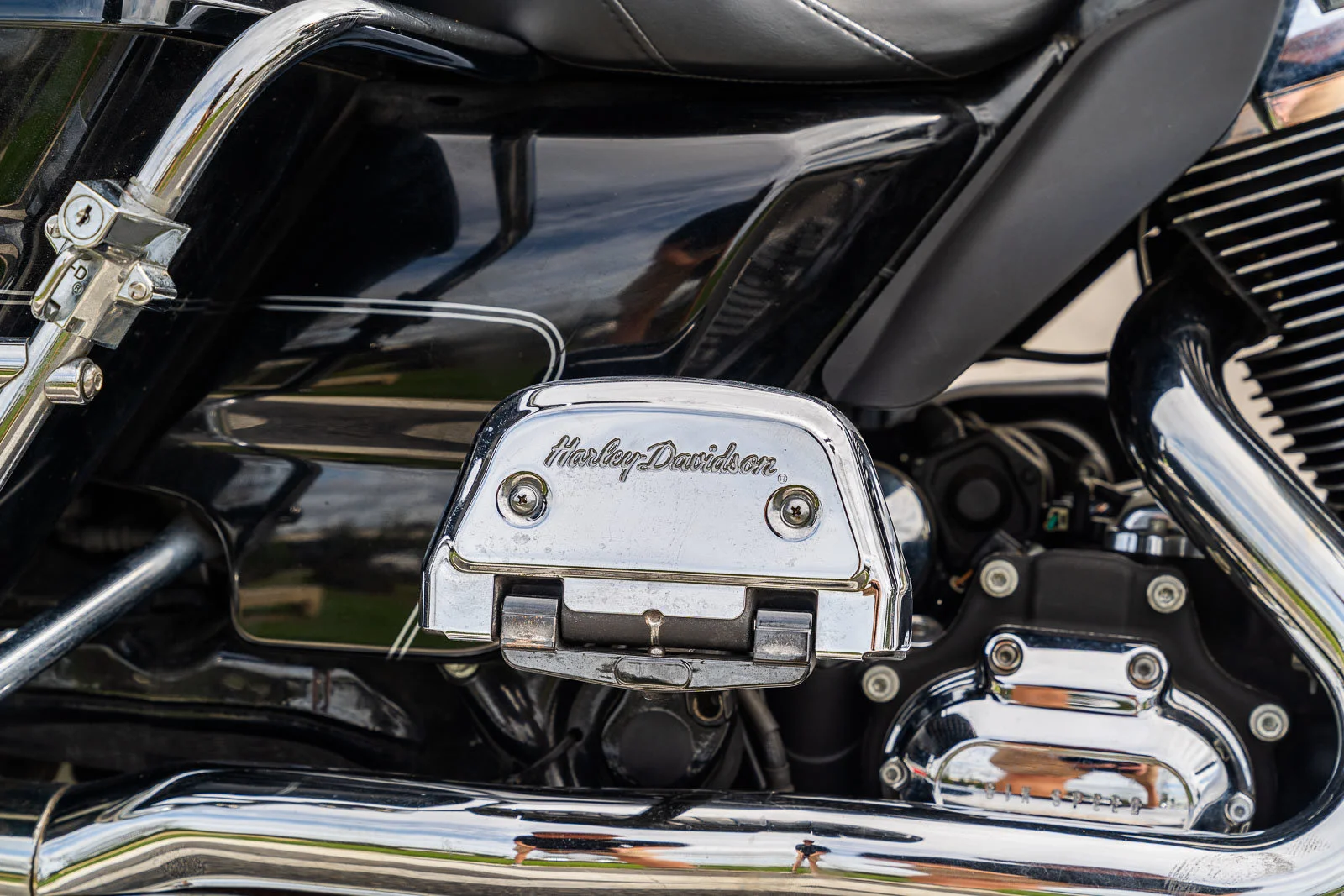 Used 2011 Black Harley-Davidson ULTRA CLASSIC image 8