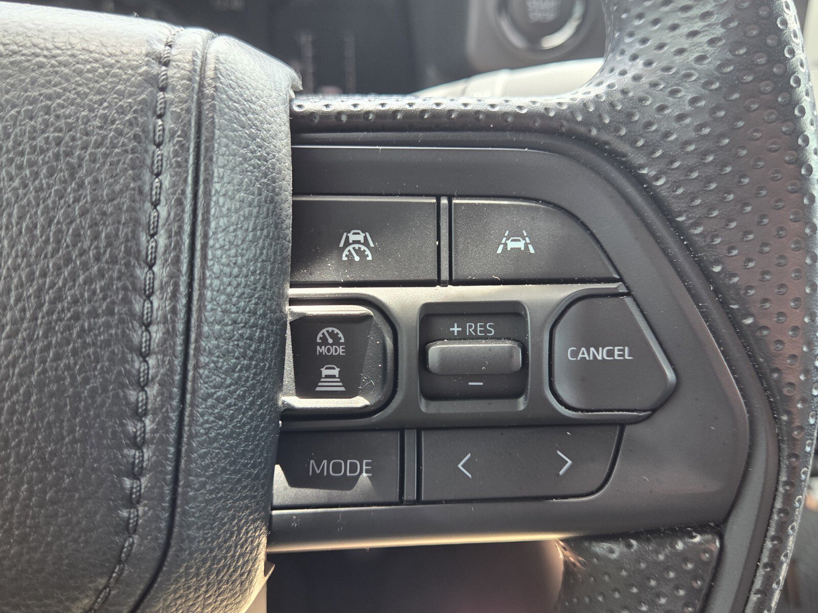 Used 2025 Ice Cap Toyota SR5 image 24