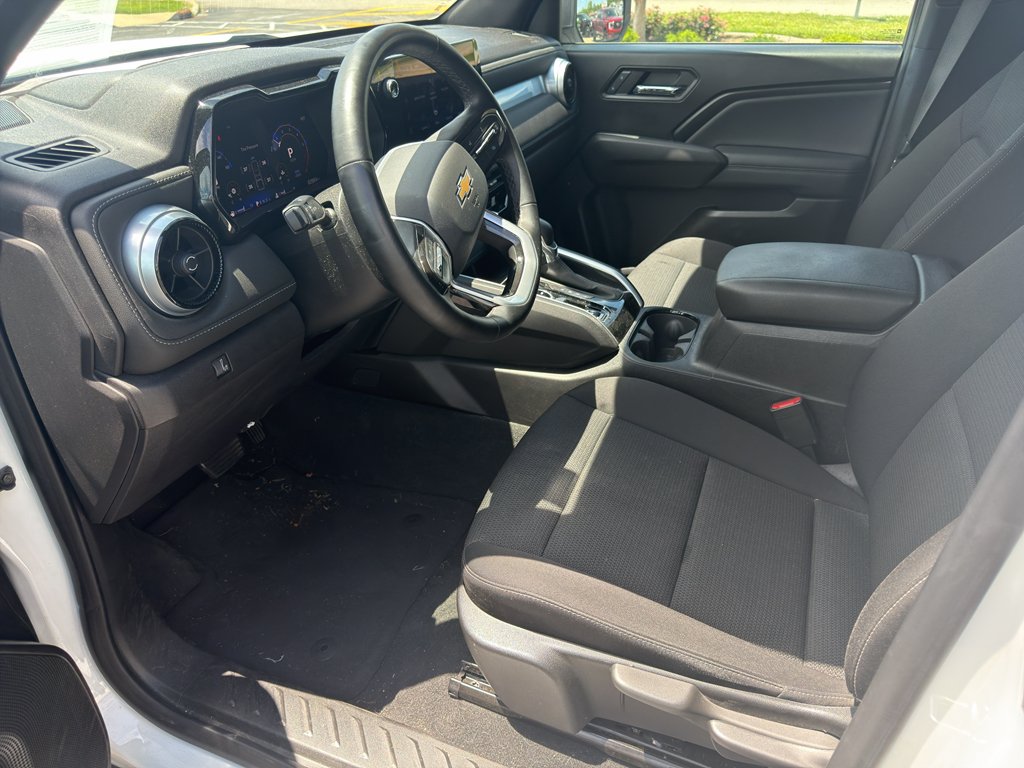 Used 2024 Summit White Chevrolet 4WD LT image 5