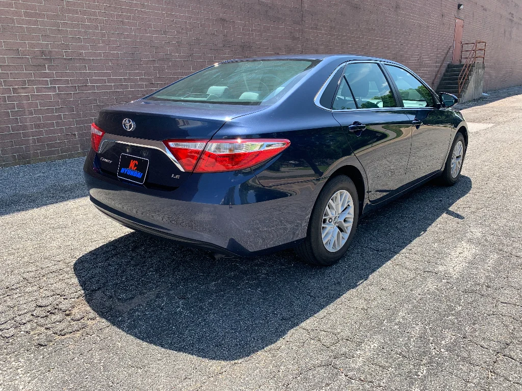Used 2016 Blue Crush Metallic Toyota LE image 5