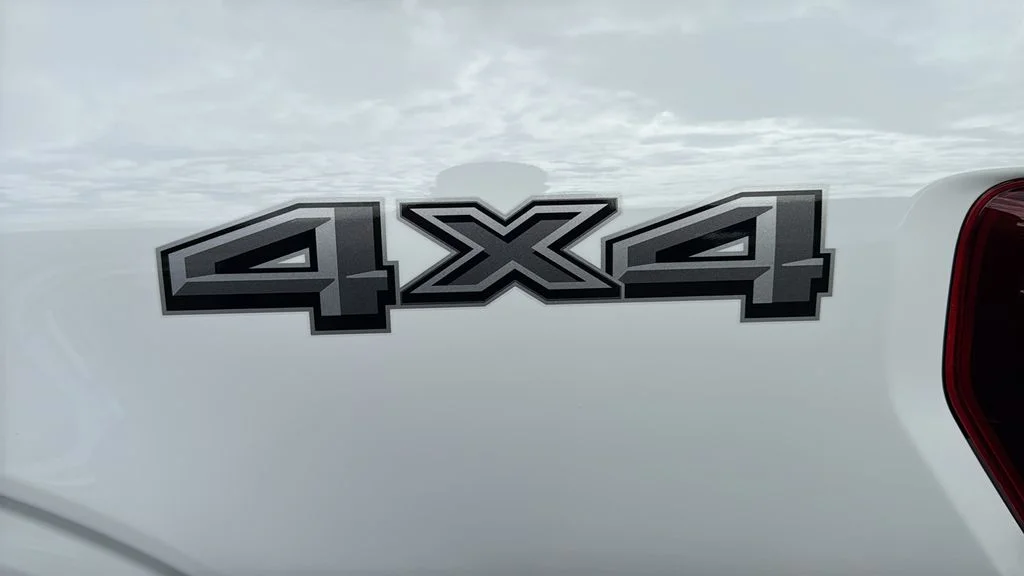 New 2026 Oxford White Ford XL image 6