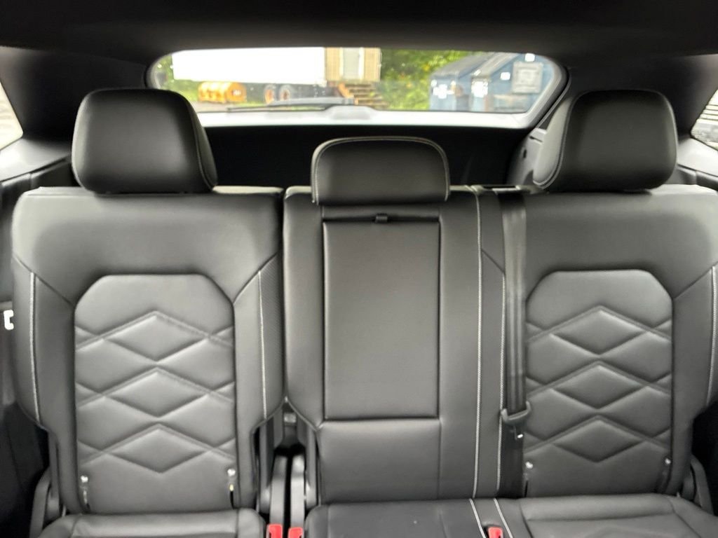 Used 2024  Volkswagen 2.0T SE w/Technology image 57