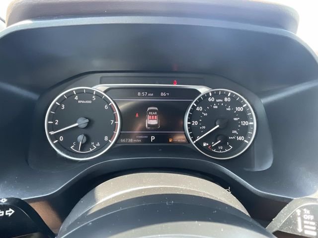 Used 2023 Gray Nissan S image 17