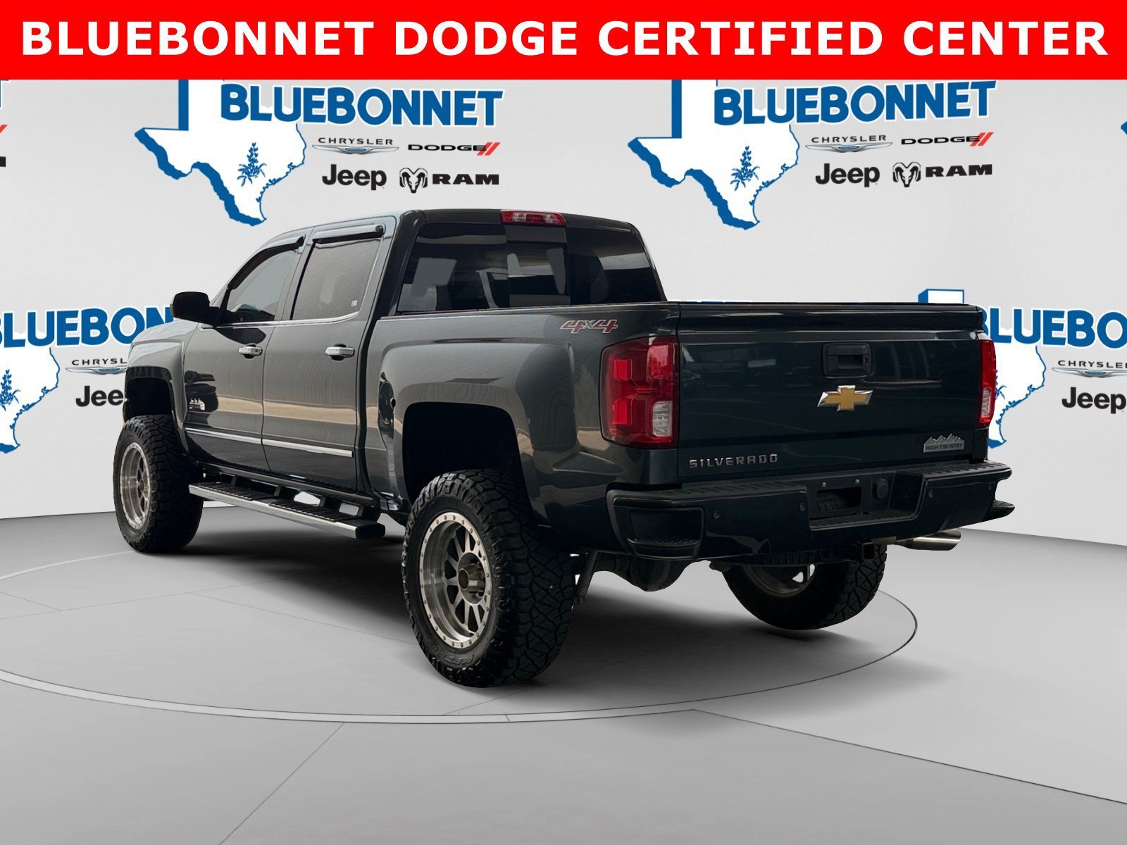 Used 2017 Graphite Metallic Chevrolet High Country image 7