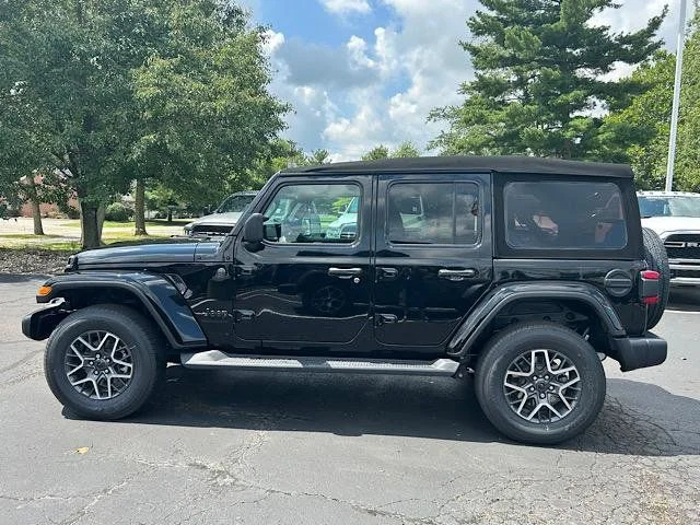 2025 Jeep Wrangler 4-Door Sahara - Photo 6