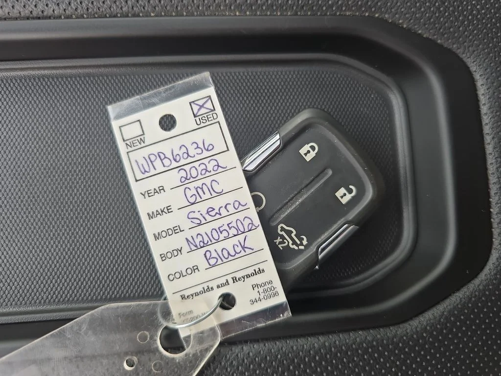 Certified Used 2022  GMC AT4 image 37