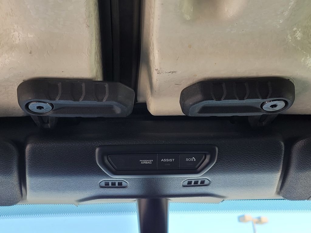 Used 2022 Black Jeep Unlimited Sahara image 19