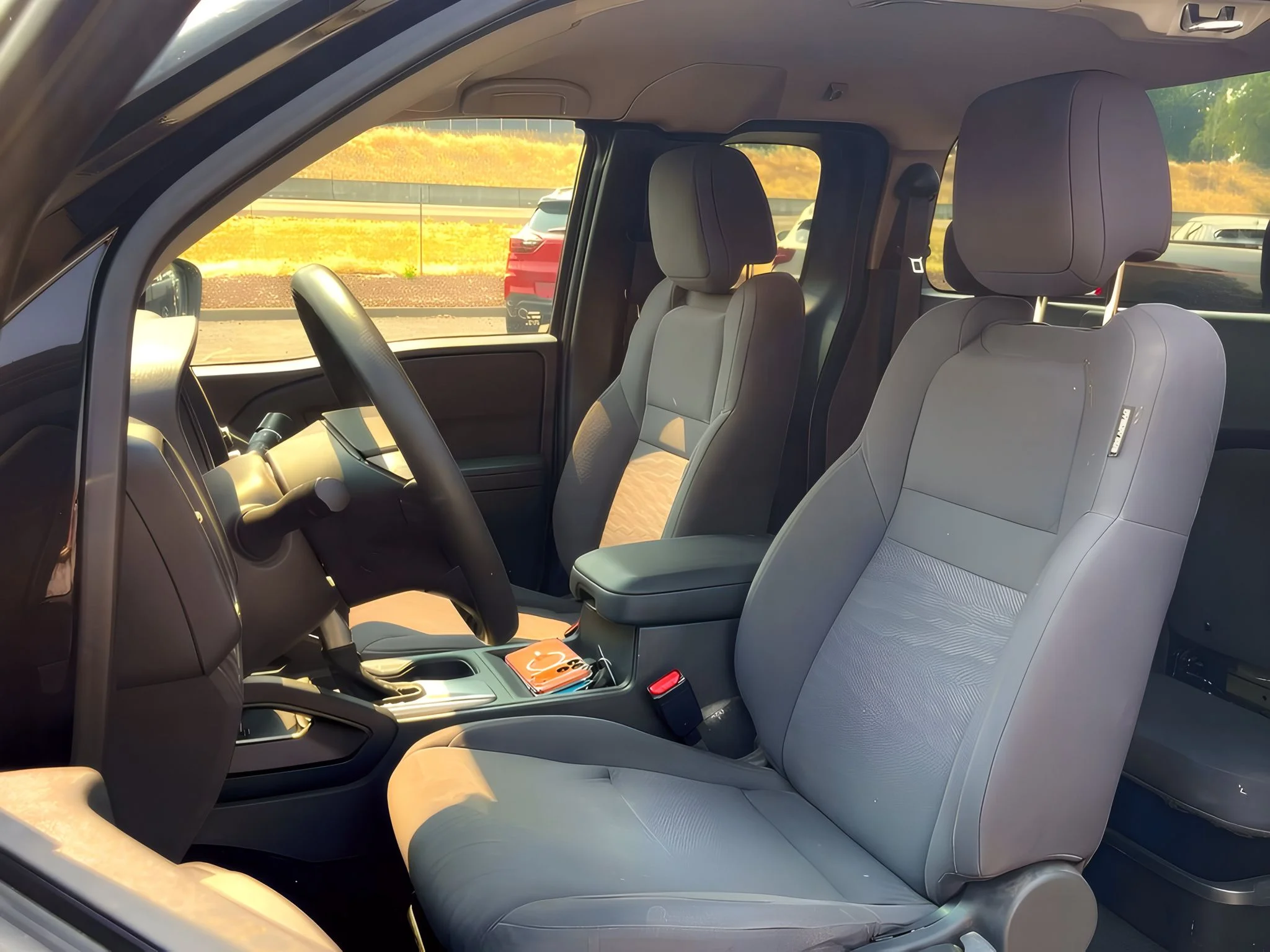 2022 Nissan Frontier S - Photo 9